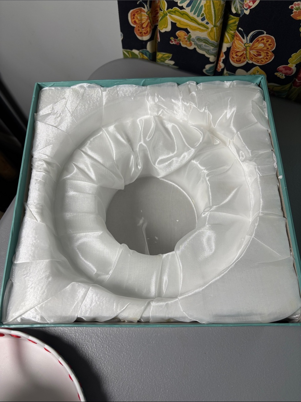 burton + BURTON White Porcelain Cake Red Ribbon Stand Party Display 8” - Picture 6 of 7